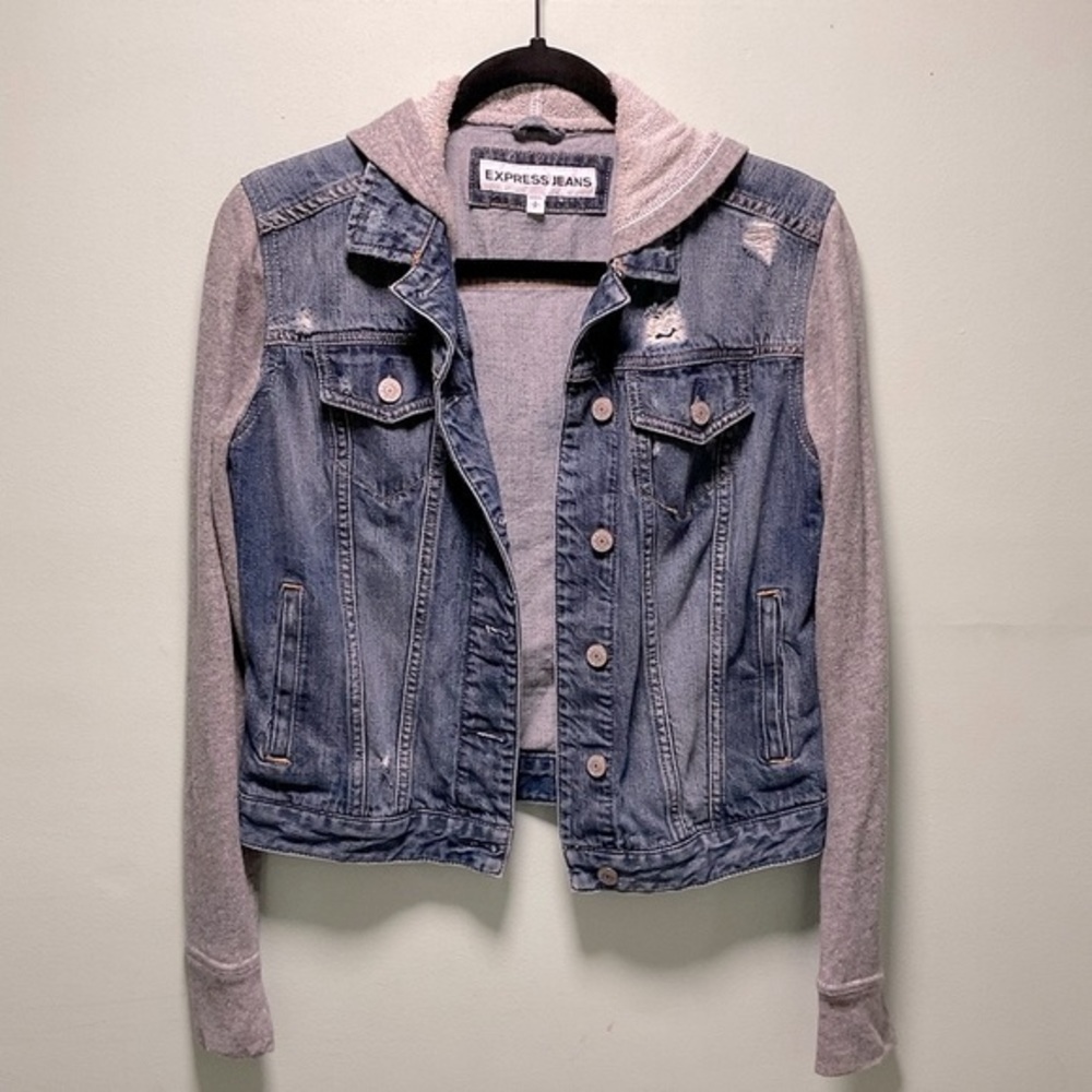EXPRESS- Jean Denim Trucker Jacket- Size Small.